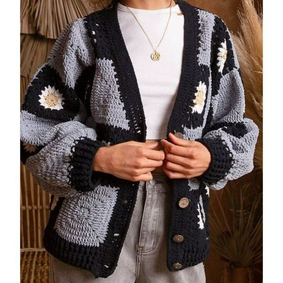 POL Lyla Daisy Patch Crochet Cardi in Black/Grey Multi SMST461 - Picture 2 of 4